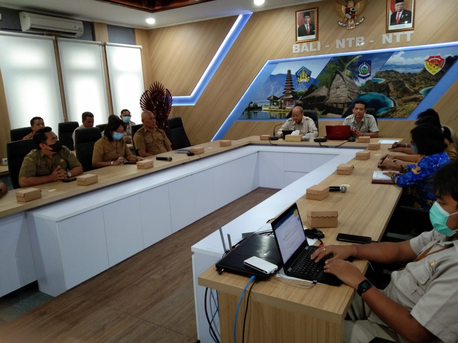 Koordinasi kepala BKN bersama BKD seluruh Bali  dan stakeholder terkait evaluasi pendataan Tenaga Non ASN